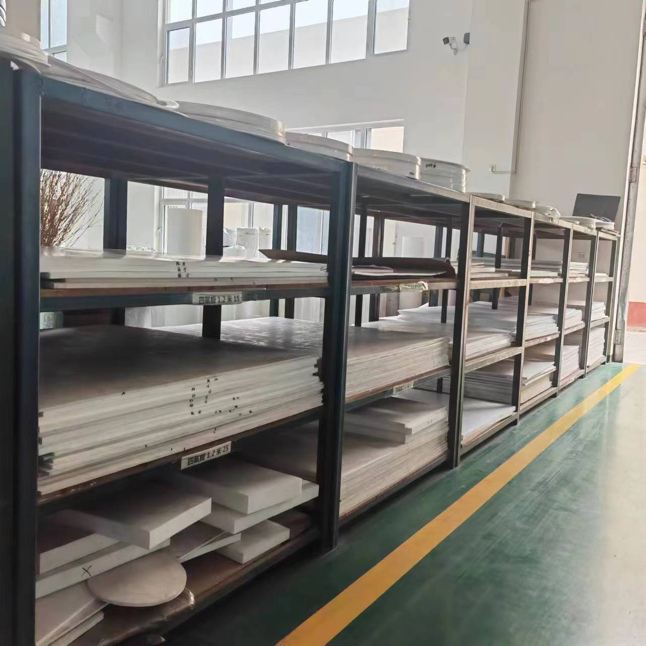 Teflon Laminated Sheets - Advanced Composite Materials for Diverse Industries